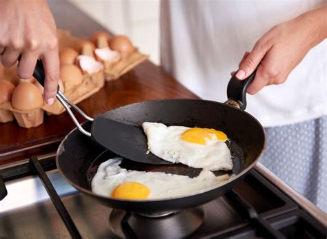 卵焼きフライパン：なぜそれはキッチンの象徴なのか？